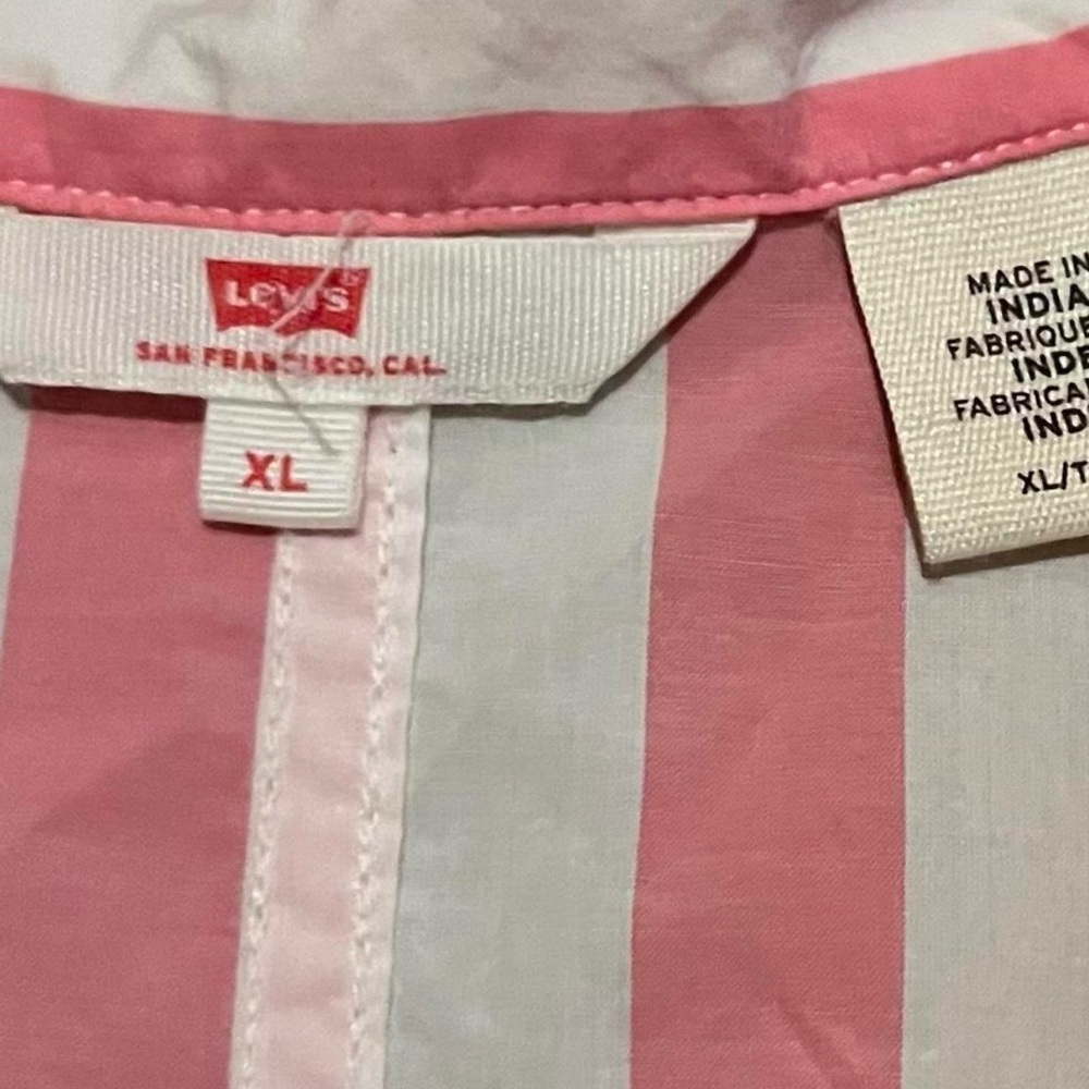 Levi's Pink and White Striped Womens Button Down Shirt Coastal Cropped Size XL - Picture 3 of 5